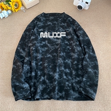 黑色