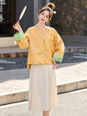 新中式宋锦圆领盘扣外套女原创设计黄色复古洋气休闲宽松上衣，女装短外套，艾仟回(原伊仟回)