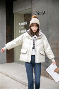 现货高品质标90绒羽绒服图片