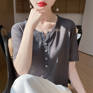 春秋短袖高档新款简约四扣半开圆领薄款打底衫女t恤针织上衣图片