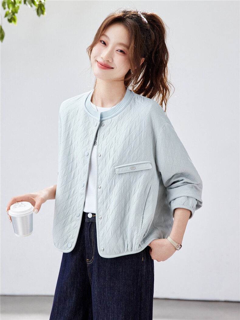 2026年春季宽松毛线拼接圆领菱形格棒球服短外套上衣,女装短外套,简韵佳