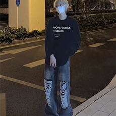 黑色