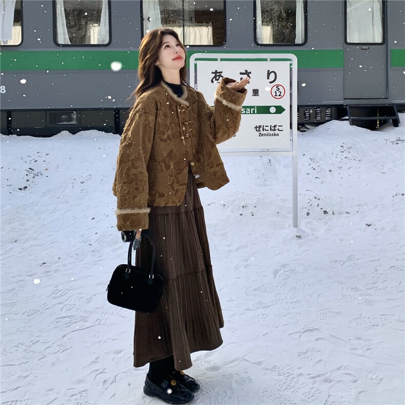 新款棕色新风加棉外套C79-P215K328,外套+半裙P280K418,女装套装/套裙,2C272