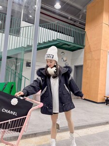 爆版中长款大毛领派克服排单款好卖图片