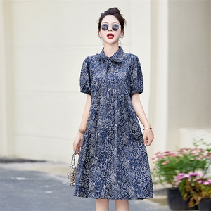 时尚洋气复古法式收腰显瘦碎花连衣裙女夏季2025新款潮流翻领裙子图片