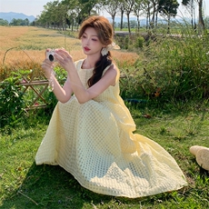 肌理感黄色格子无袖连衣裙女夏2025新款温柔风法式浪漫背心裙爆款，女装连衣裙，2C125