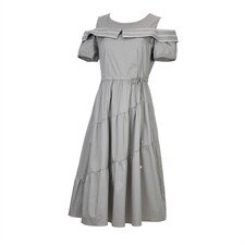 露肩气质连衣裙2026夏季新款收腰显瘦时尚减龄遮肚显瘦中长款裙子，女装连衣裙，超越