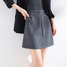 2025年秋季毛呢人字纹短裙时尚百搭通勤休闲，女装半身裙，九戎