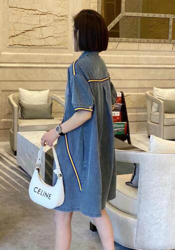 夏季阔版牛仔连衣裙，女装连衣裙，泡泡糖