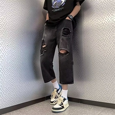 黑色