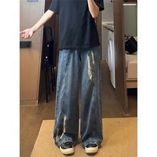 深蓝色