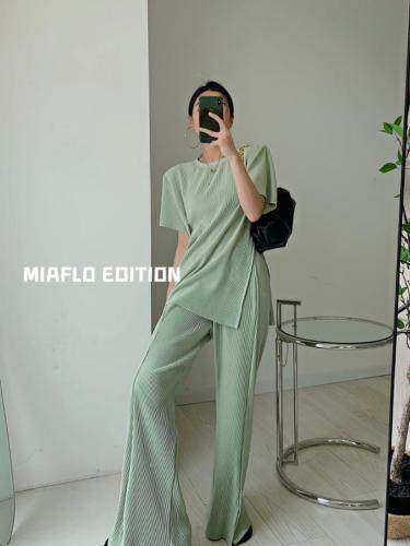 清凉一下压皱套装/薄荷绿/暗黑/SML，女装职业装，MIA&FLO