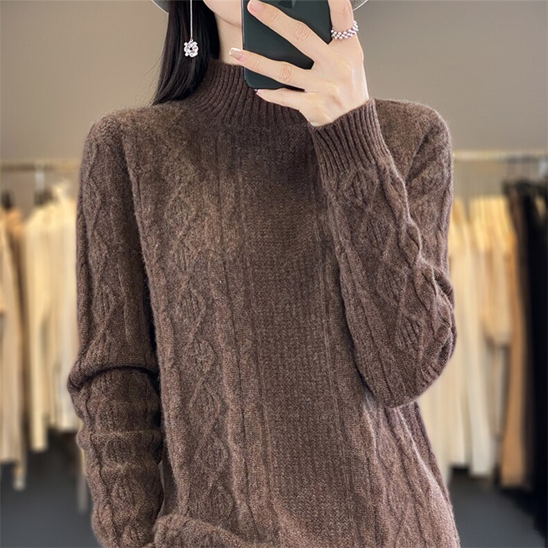 秋冬新款羊毛半高领绞花毛衣女宽松显瘦保暖针织衫图片