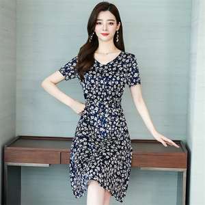 真丝连衣裙女短袖2023年夏装新款名媛高端气质品牌碎花桑蚕丝长裙图片