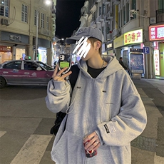 浅灰色