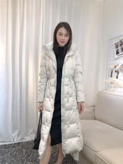 DINOBIENS/冬季显瘦定制面料羽绒服，女装羽绒服，迪诺比亚