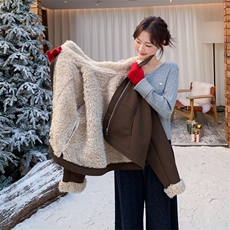 新款现货皮毛一体外套2C093-6682-P235-K328，女装短外套，2C093