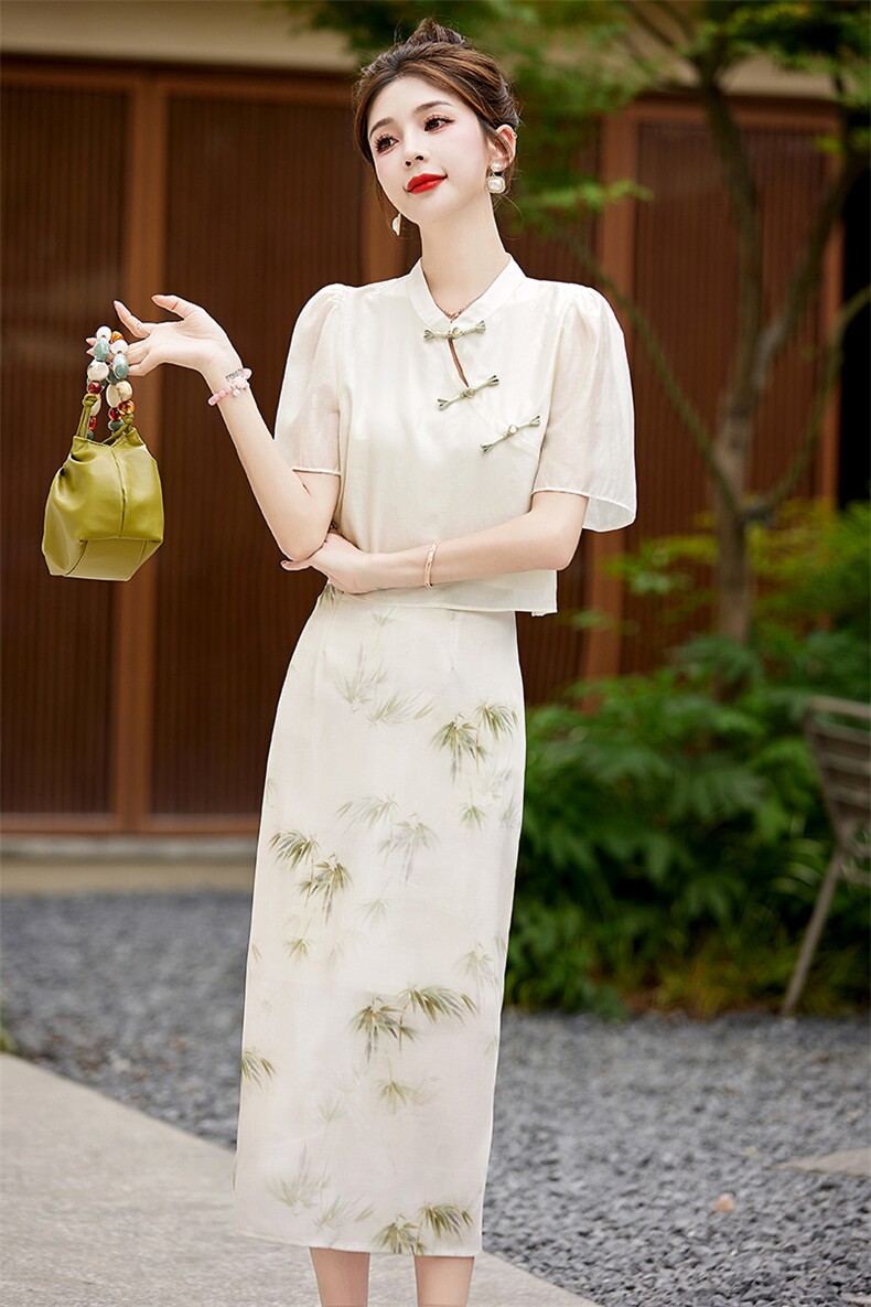 新中式精致连衣裙2025夏水墨女神范年轻款国风改良旗袍碎花裙,女装连衣裙,布芭啦
