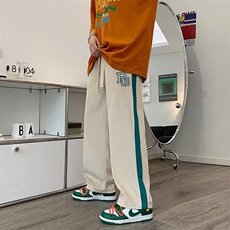 卡其色