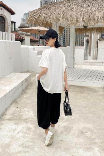 设计款上衣黑白两色，特色灯笼裤现货，MLXL，女装，弗气