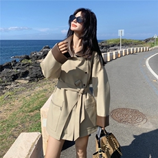 韩系PU皮拼接卡其色风衣外套女春秋2025新款小个子流行巨好看大衣，女装短外套，2C133