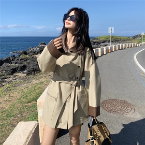 韩系PU皮拼接卡其色风衣外套女春秋2025新款小个子流行巨好看大衣图片