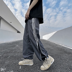 灰色