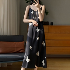 黑色