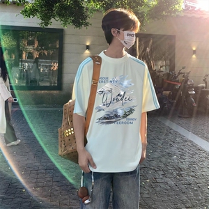 抖音得物品质二开240克宽松纯棉美式潮牌印花三条杠中性风短袖T恤图片