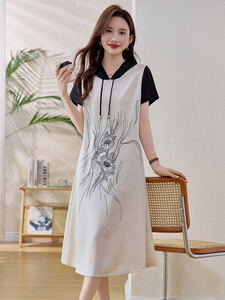 定位花中宽松连衣裙2025夏季减龄中年妈妈感拼接撞色国风遮肉显瘦图片