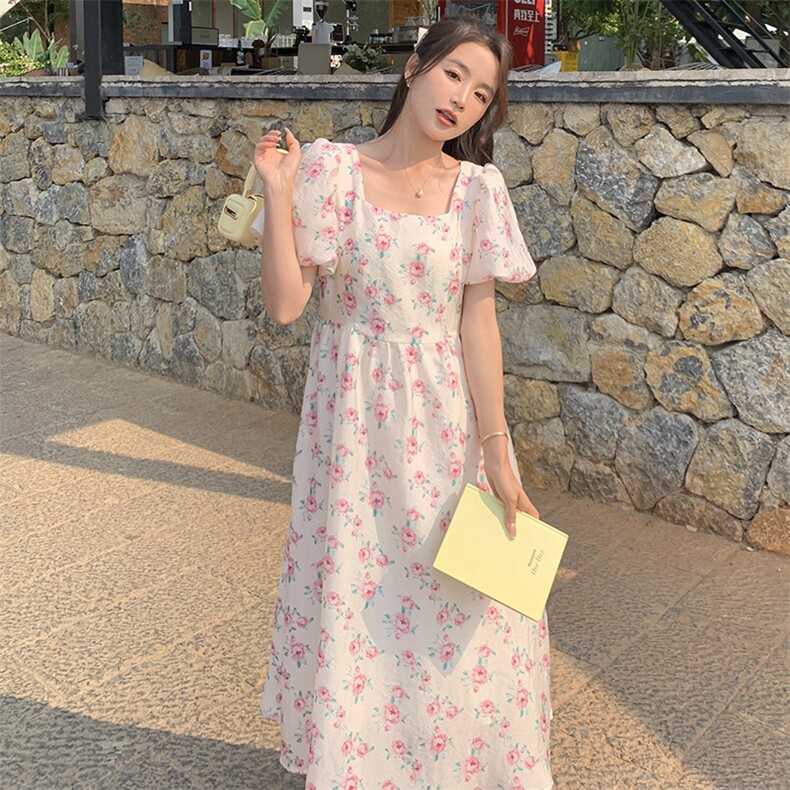 高级感气质小众碎花泡泡袖长裙2023夏温柔风初恋收腰显瘦连衣裙女,女装连衣裙,韩蜜菓