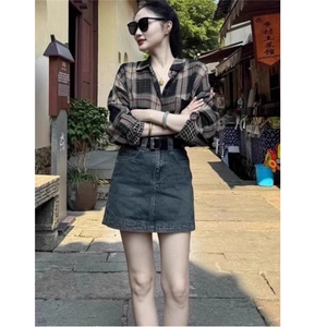 法式高级感格子衬衫女秋季设计感小众上衣时尚洋气小个子内搭衬衣图片