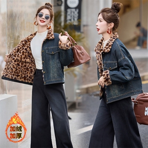 牛仔拼接豹纹皮毛一体外套女2024冬新款小个子加厚超好看显瘦棉服图片