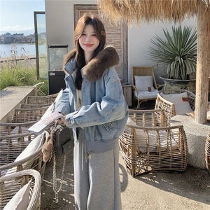美式复古宽松加绒保暖羽绒内胆连帽牛仔外套女可拆卸毛领宽松夹克图片
