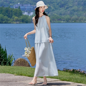 （新款现货）2026夏装时尚挂脖飘带领花上衣+半裙超仙套裙两件套图片
