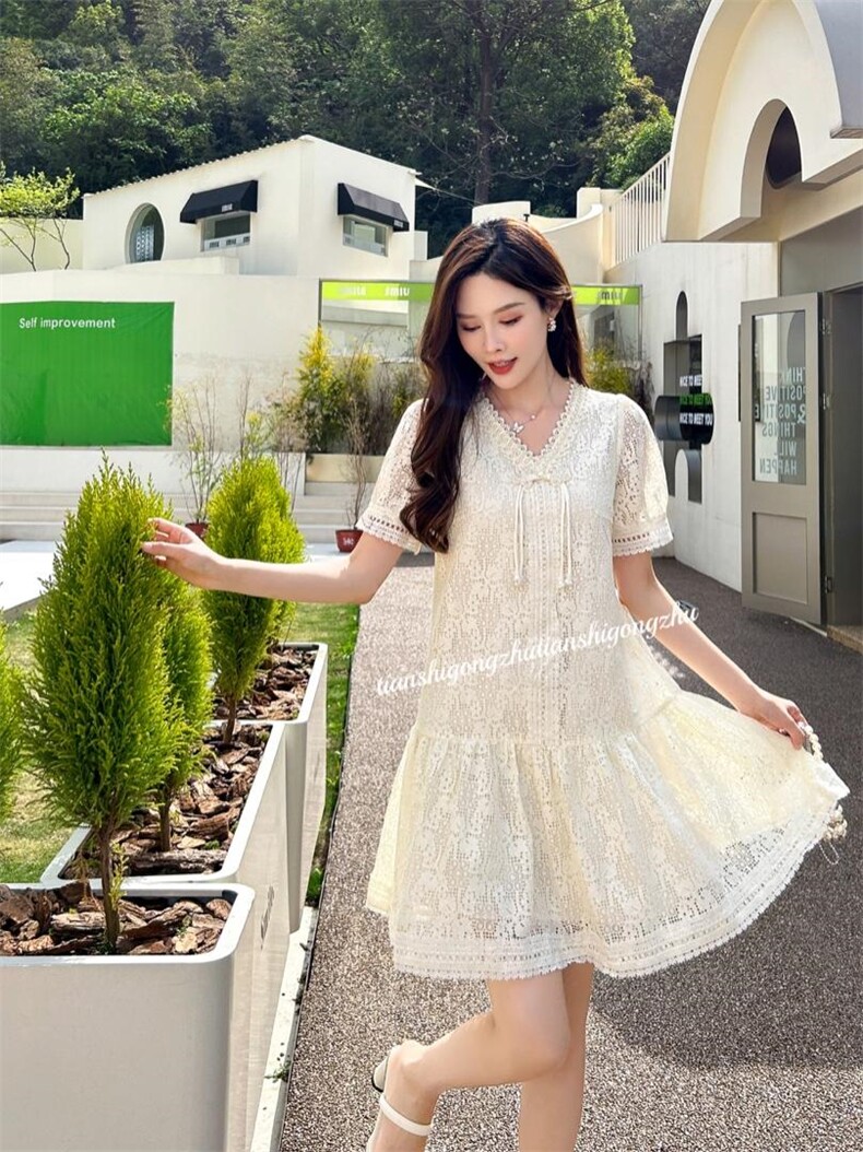 重工钉珠连衣裙，女装连衣裙，天使公主