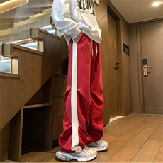 红色