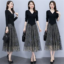 现货2022春秋季新款收腰显瘦法式针织拼接网纱打底连衣裙女，女装连衣裙，然然