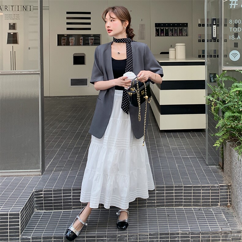 休闲深灰色短袖西装外套女夏2025新款高级感韩系慵懒洋气百搭西服,女装西装,自然秀