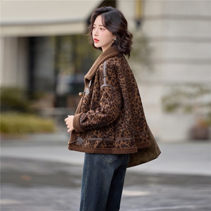 皮毛一体豹纹短款外套女2025冬季加绒加厚保暖洋气麂皮绒夹克上衣图片