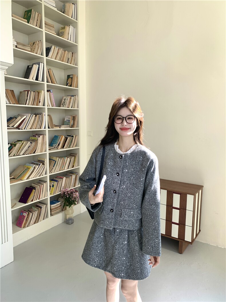 26新款灰色法式高级感小香风套装6979-P215-K325,女装套装/套裙,2D034