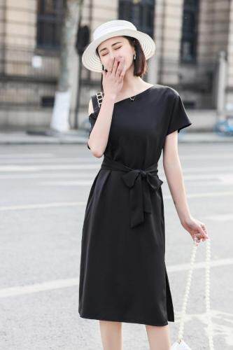 金属链不规则肩带连衣裙，女装连衣裙，青云阁