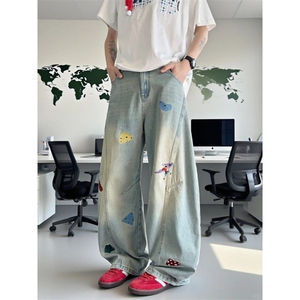 美式斜切设计弯刀男牛仔裤卡通刺绣宽松百搭阔腿裤  P52 YW0982图片