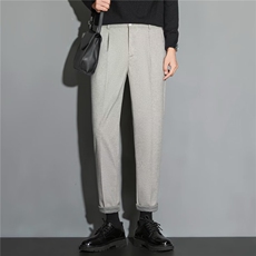 浅灰色