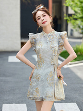 （现货）2025新款收腰显瘦新中式g风刺绣短裤两件套连衣裙套装，女装套装/套裙，小九月