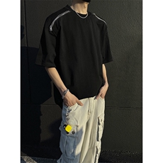 黑色
