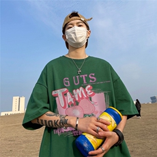墨绿色