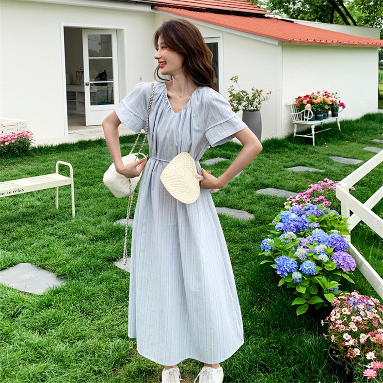 法式复古v领条纹连衣裙女2025夏季新款韩版收腰显瘦甜美茶歇长裙,女装连衣裙,2C158