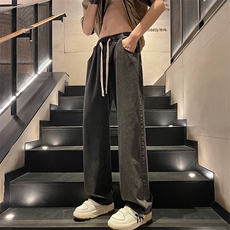 深灰色