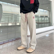 米白色